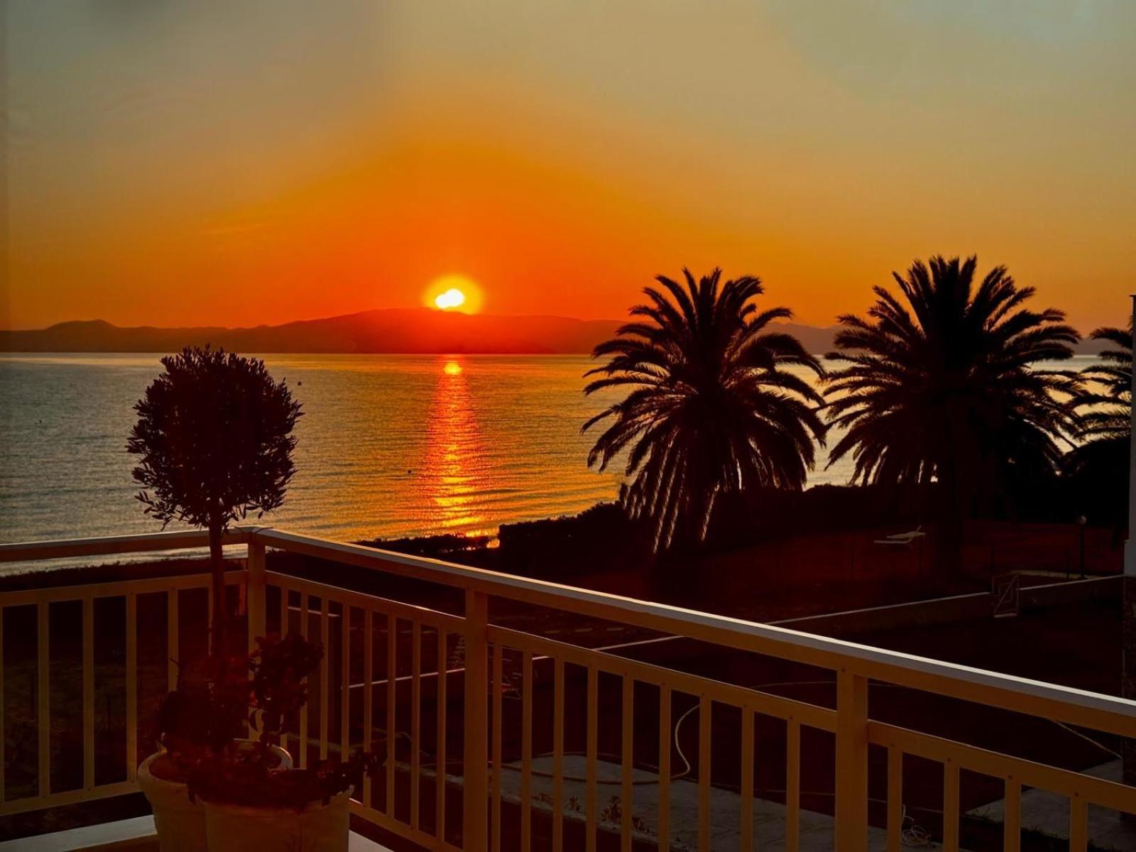Beach Front Casa Elena ฮานิโอติ ภายนอก รูปภาพ